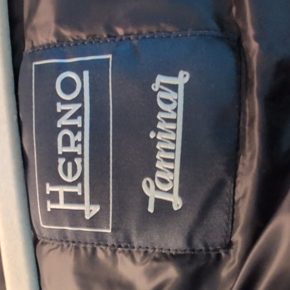 Herno Laminar - Quilted WINDSTOPPER Hooded Down Gilet - Black - Picture 3 of 8